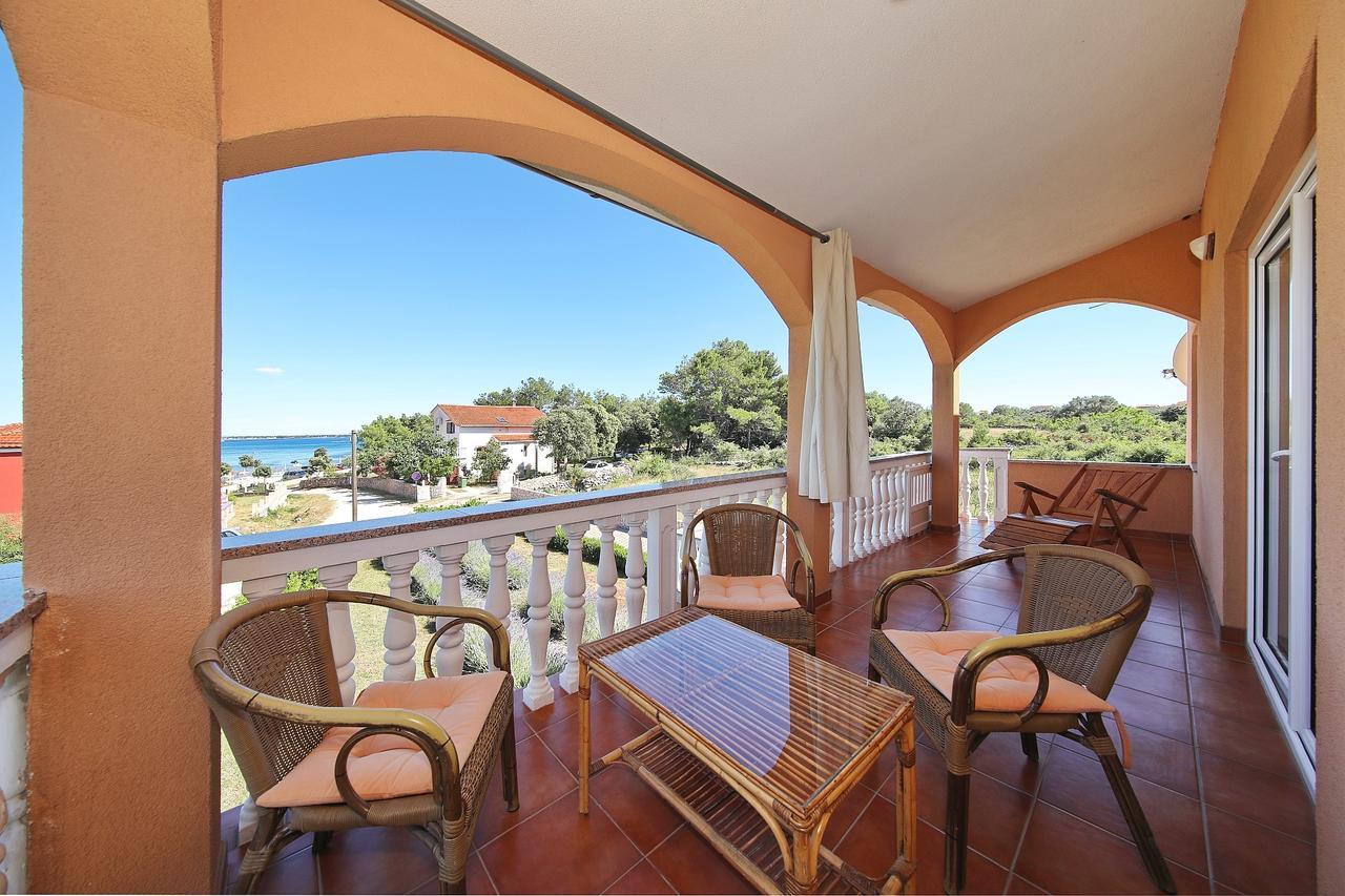 Apartment Sapavac Vir Luaran gambar