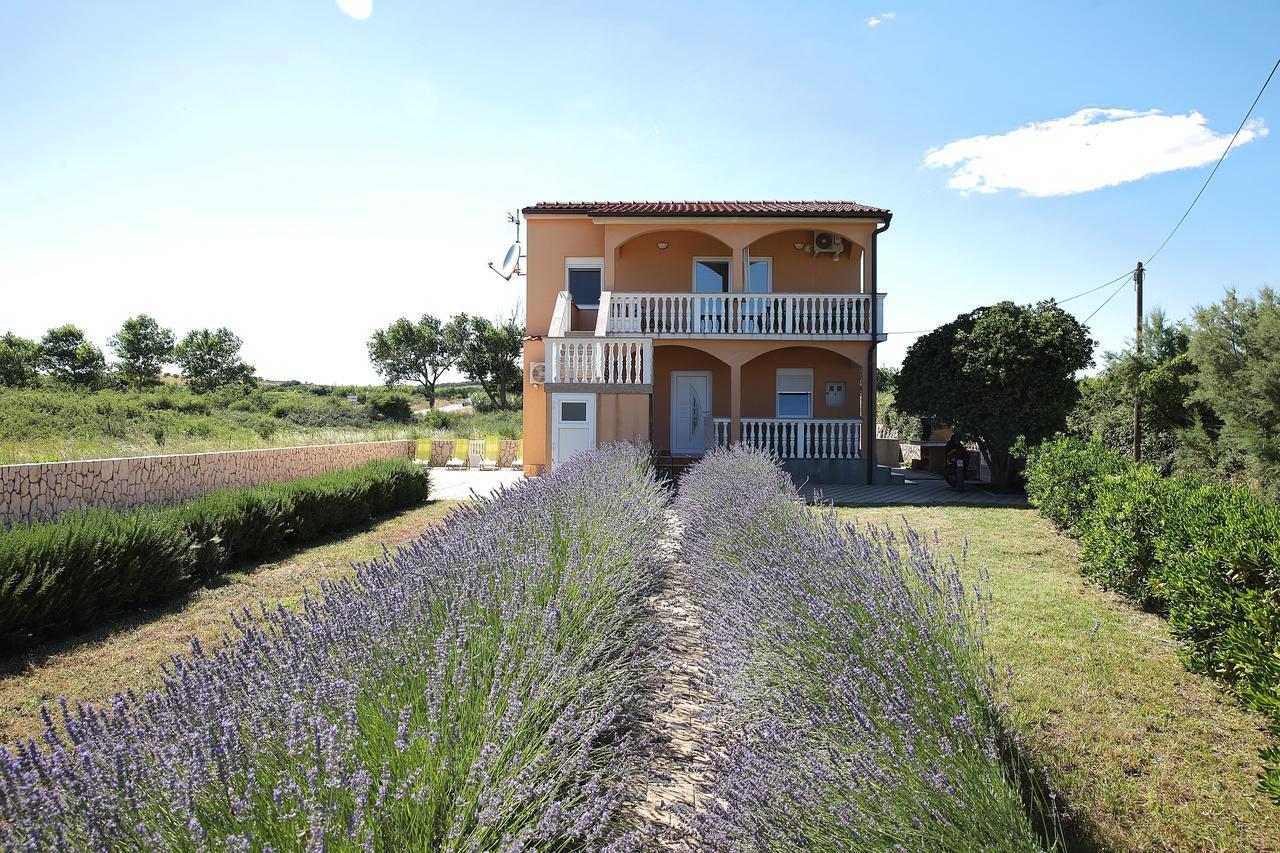 Apartment Sapavac Vir Luaran gambar